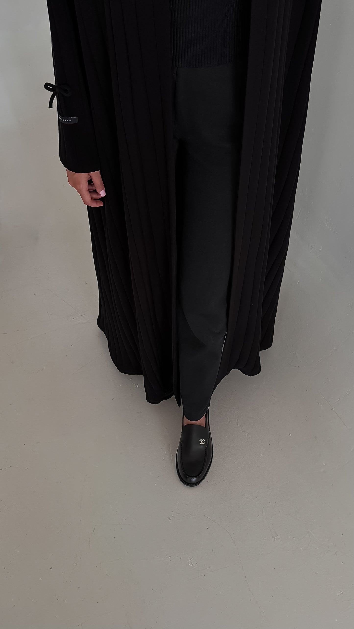 01 black