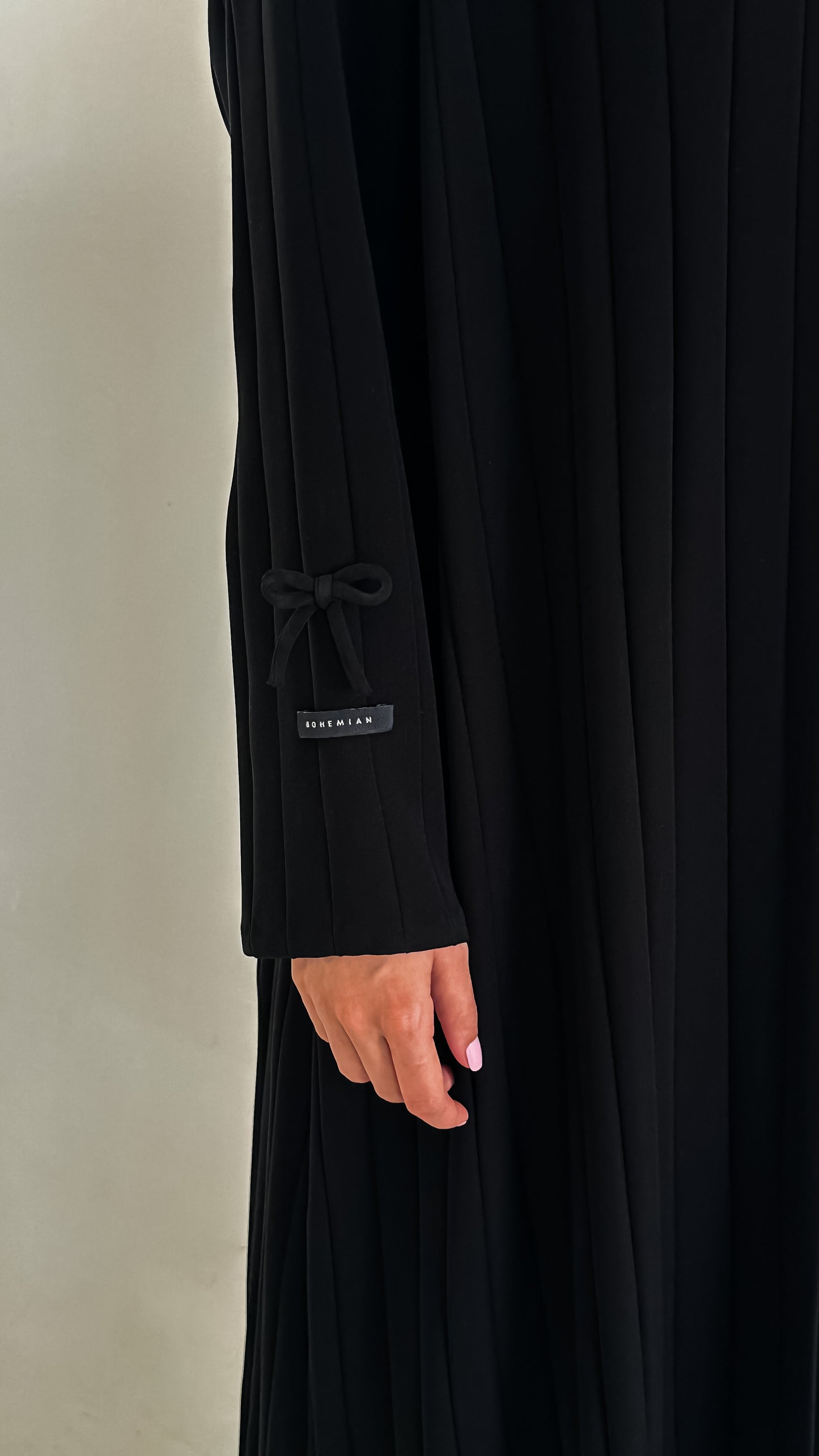 01 black